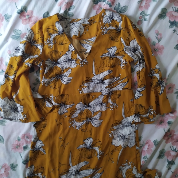 Orange Bold Floral Print Dress - Picture 8 of 8